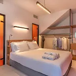 Black Mountain Villa *