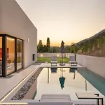 Villa Black Mountain