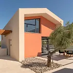 Black Mountain Villa *