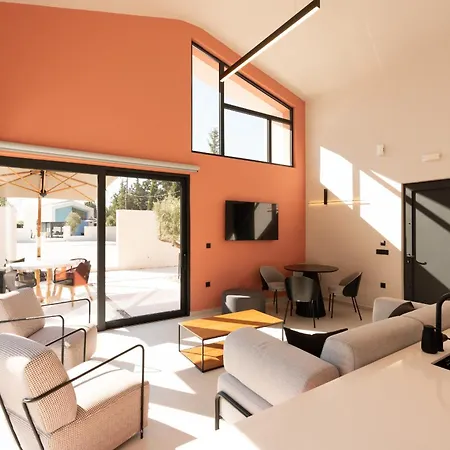Black Mountain Villa *
